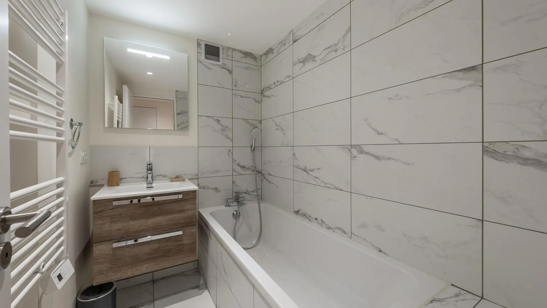 Appartement Spacieux Courchevel Avec 3 Chambres Pour Un Sejour Unique - Fr-1-613A-40
